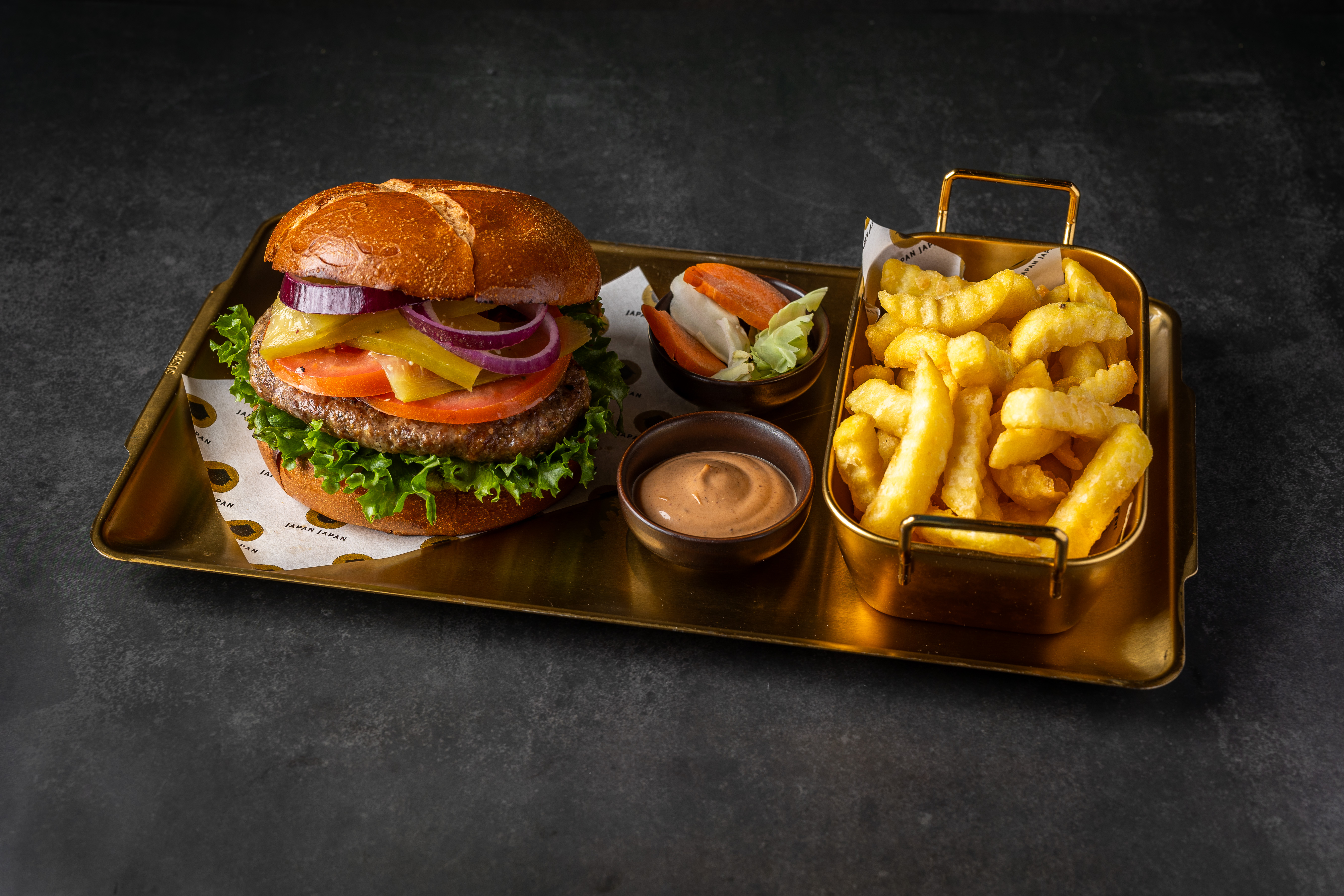 JAPAN BURGER — צילום מעמוד המקור